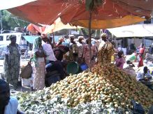 Il mercato di Djenné (foto di Alvise Losi)