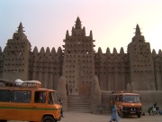 La grande moschea in bancò di Djenné (foto di Alvise Losi)